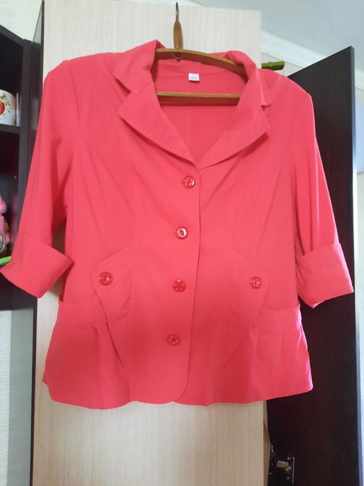 Продам блузку б/у