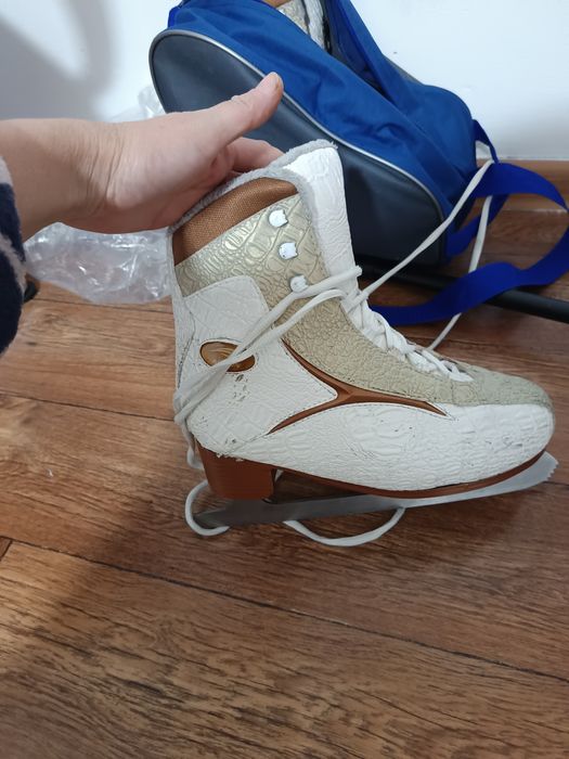 Продам коньки хорошие