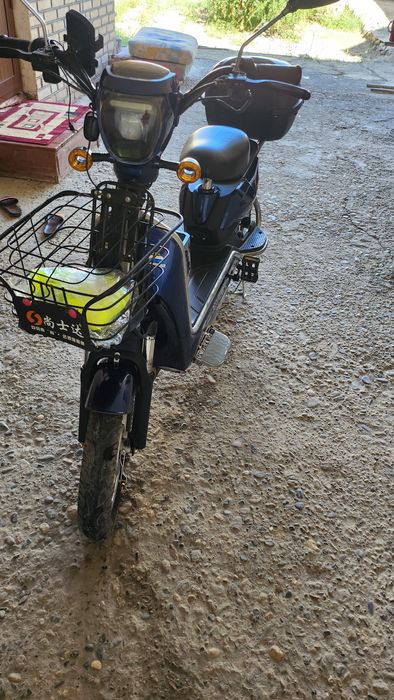 Электроскутер в отличном состоянии