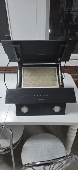 Вытяжка черная MAUNFELD