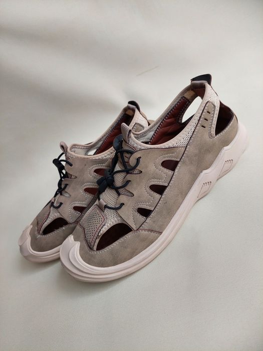 Кроссовки летние