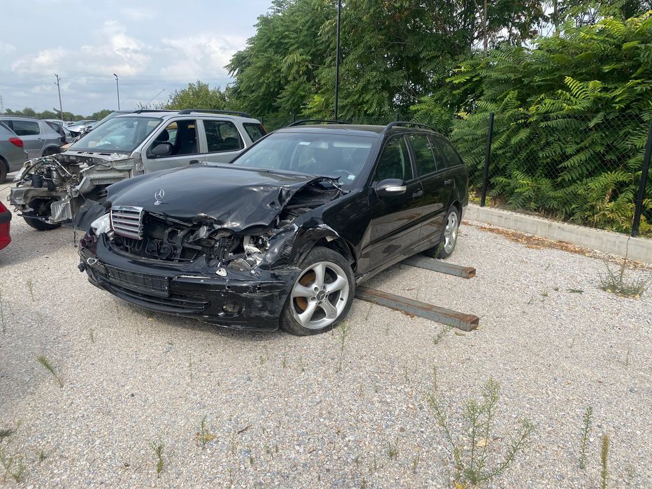 Мерцедес  ц220 дизел 150кс на части w203