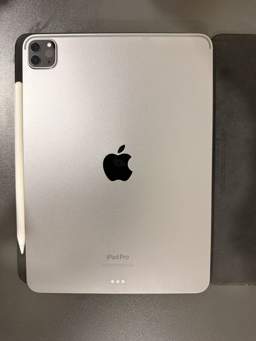 IPad Pro 11 M2 с клавитурой и Apple Pencil