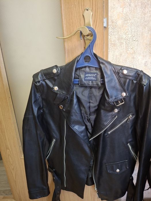 Продам кожаную куртку