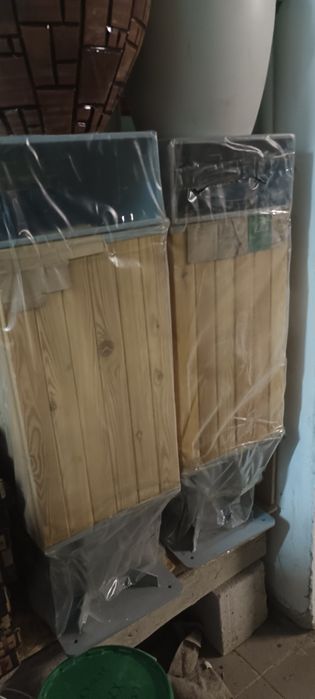 Уличные мусорные урны для двора