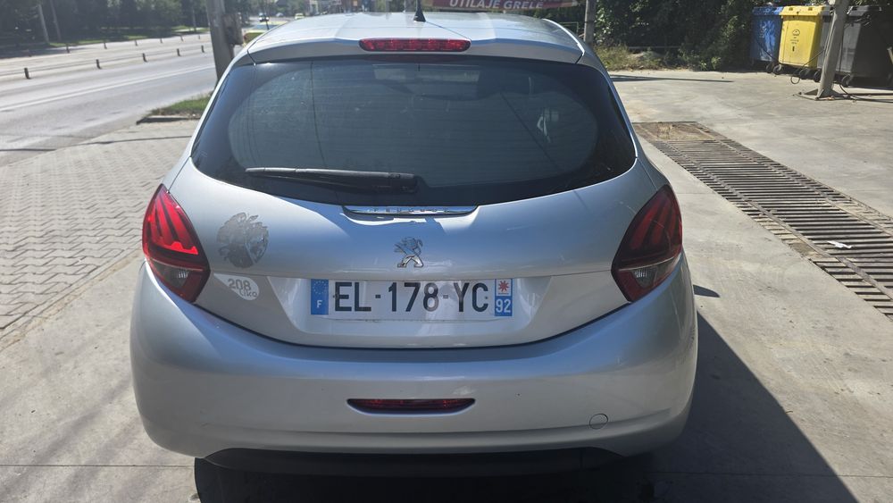 Peugeot 208 ,2017,1.2 benzina