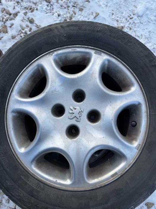 Гуми LASSA с джанти 4 броя