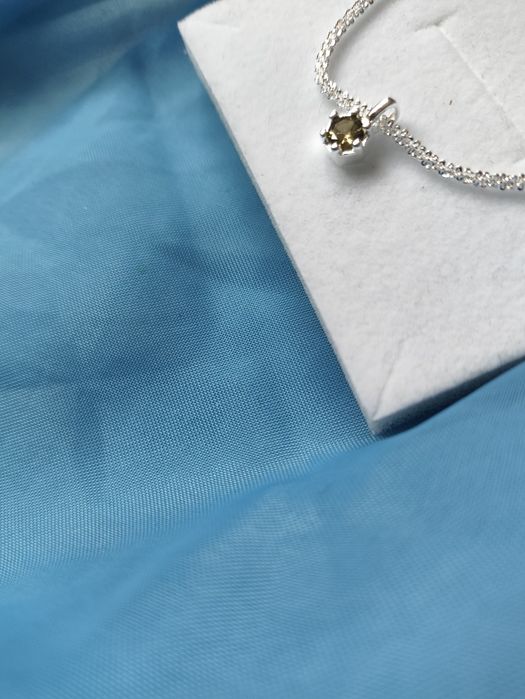 Сребърно колие с циркон