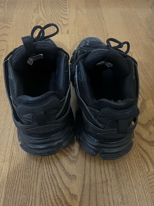balenciaga track