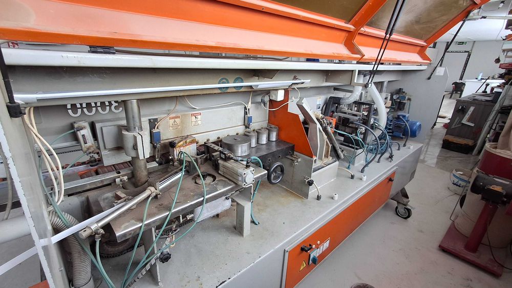 Продавам кантираща машина и разкройващ циркуляр