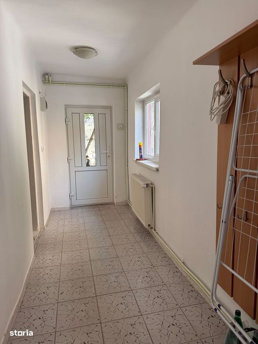 Casă de Vânzare cu 4 camere in zona București-noi sec.1