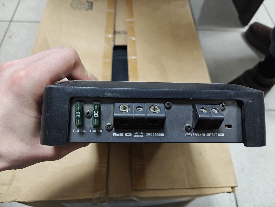 Продам сабвуфер и усилитель pioneer