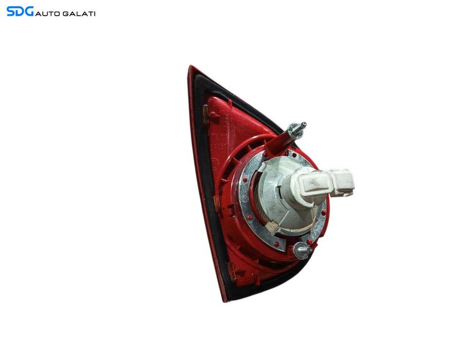 Stop Lampa Tripla Dreapta Haion Capota Portbagaj Volkswagen Golf 5 Hatchback 2004 - 2008 Cod 1K6945094G 89032905 [LR2249]