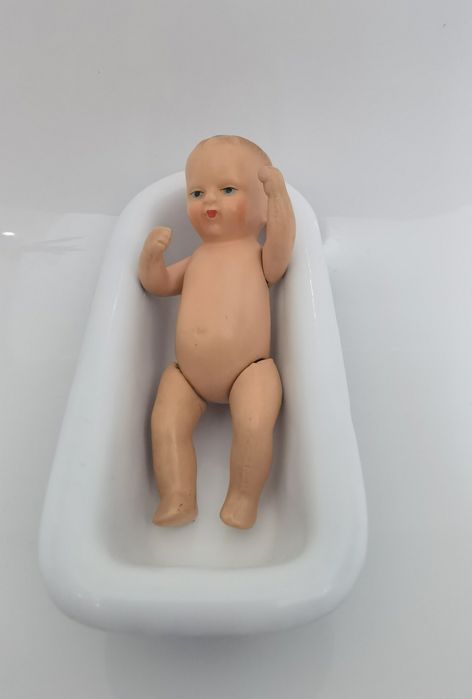 Cadă Fontă anii 40 și Bebeluș Porțelan Bisque anii 30