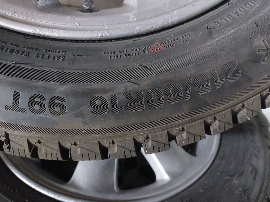 Продам диски с резиной.