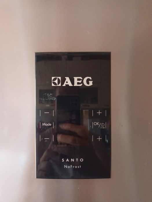 Хладилник AEG 203см