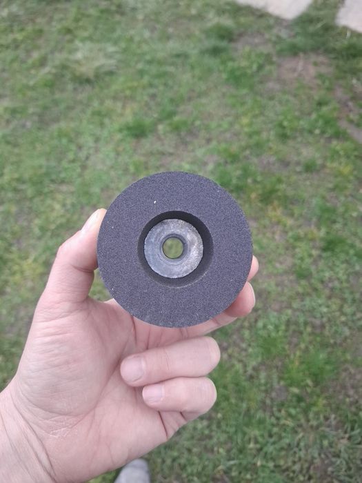 Vând piatră de slefuit