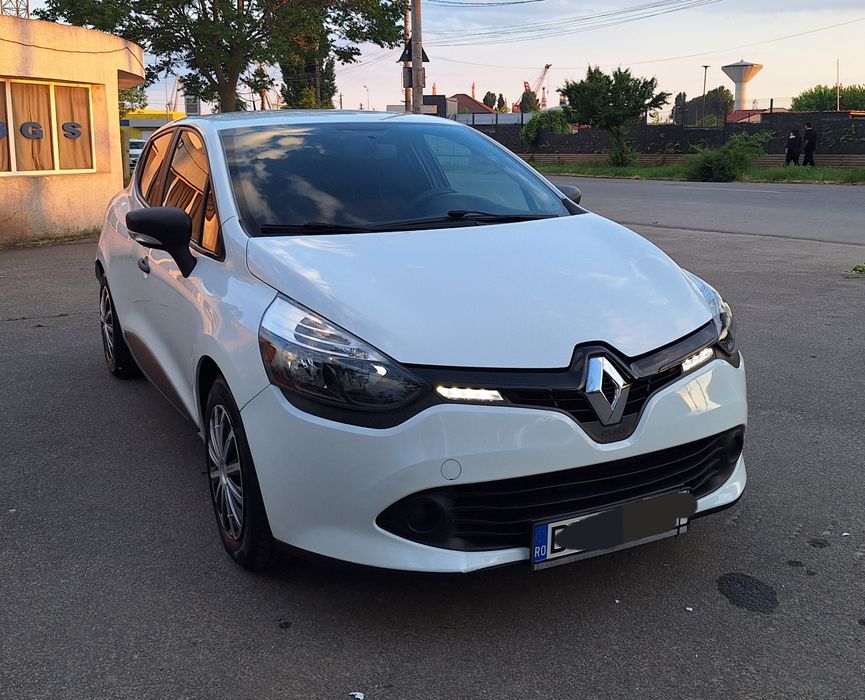 Renault Clio 1.5 dci cu doar 80000km