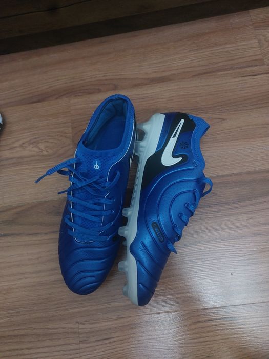 Футбольные бутсы 42 размер