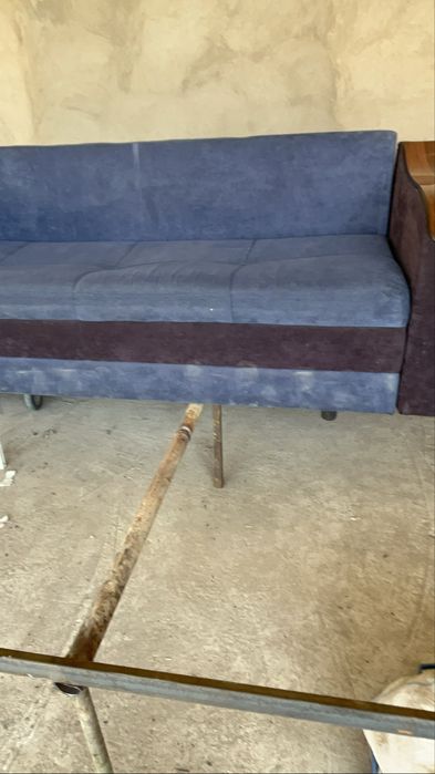 Продам диван.