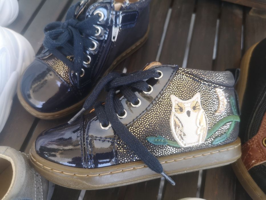 Различни детски обувки!