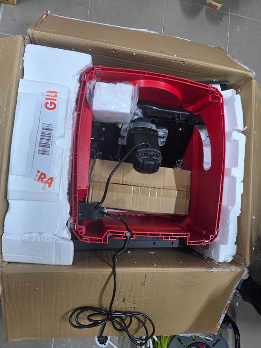 Fierastrau circular de banc Einhell TC-TS 2025/2 U, max. 2.000 W