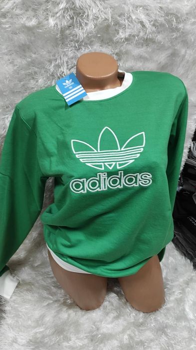 Bluze Damă, modelele și mărimi diferite