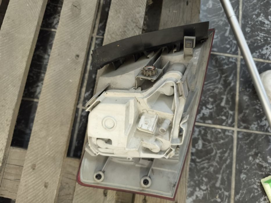 Задни външни/вэтрешни стопове за Ауди А4 Б7 (комби/седан)