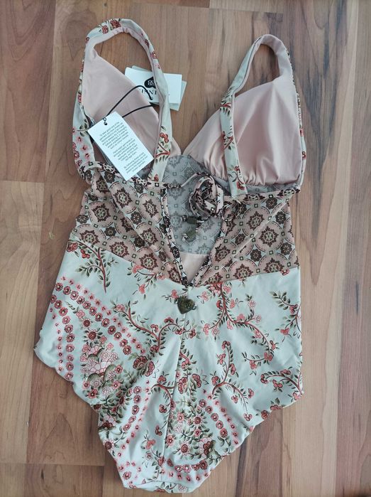 Twinset /Juicy Couture75B нов цял бански