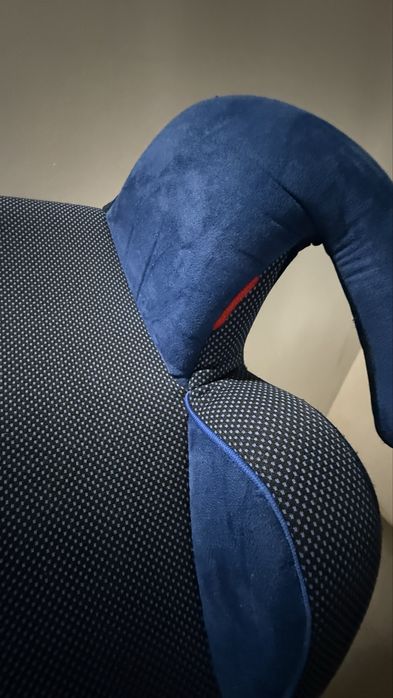 Автокресло бустер