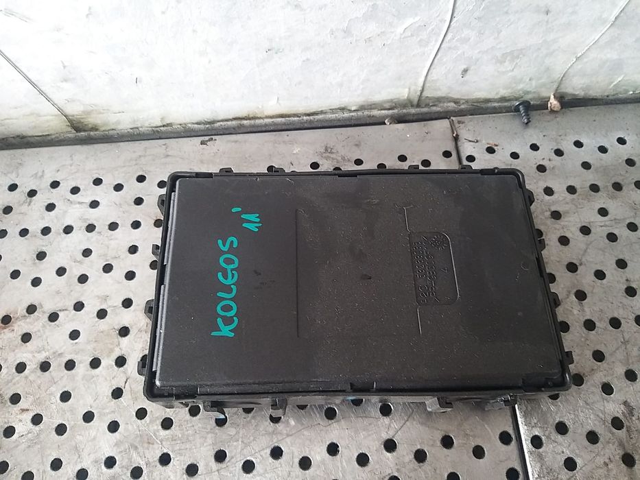 Modul bcm 2.0 dci renault koleos 1 hy 284b16282r s122736038d0