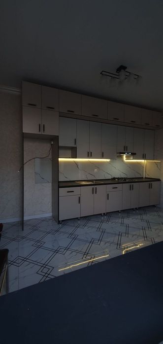 Кухонную мебель изготавливаем на заказ в течение семи рабочих дней.