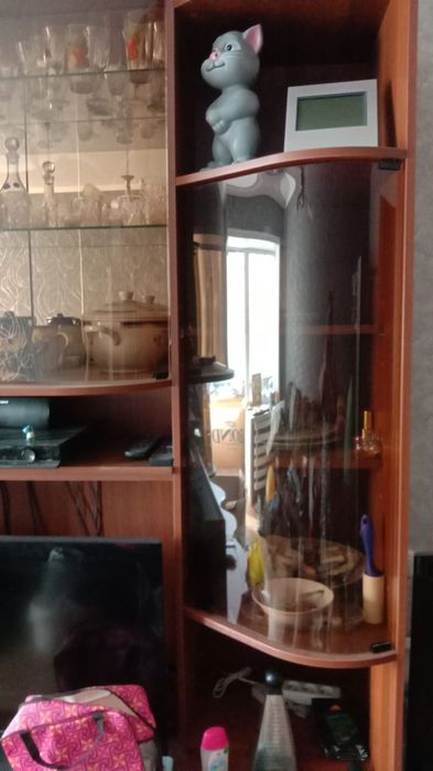 Продам мебельную стенку.