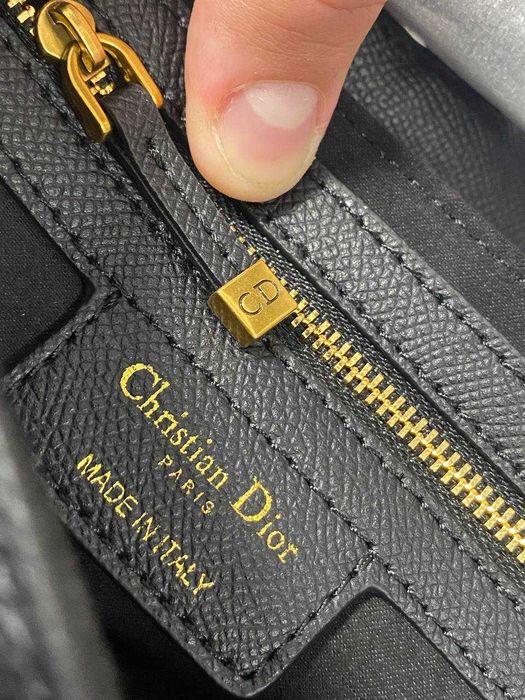 Geanta Dior Saddle Neagră din Piele Naturală - nouă, în cutie