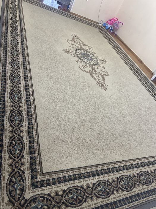 Кілем сатылады размер 6/4