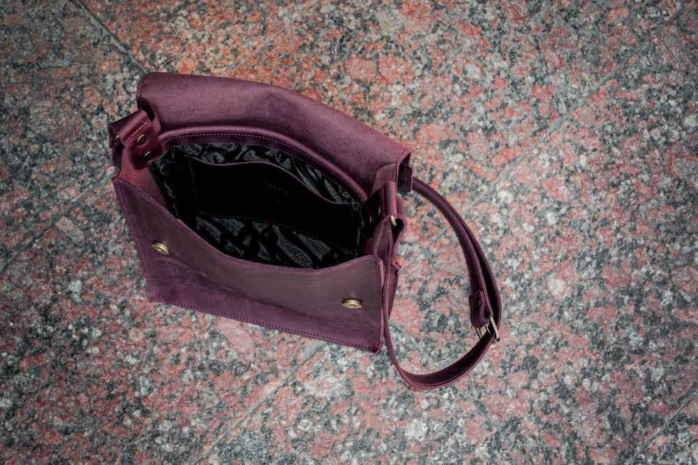 Geantă de umăr din piele pentru bărbați. Geantă de mesager