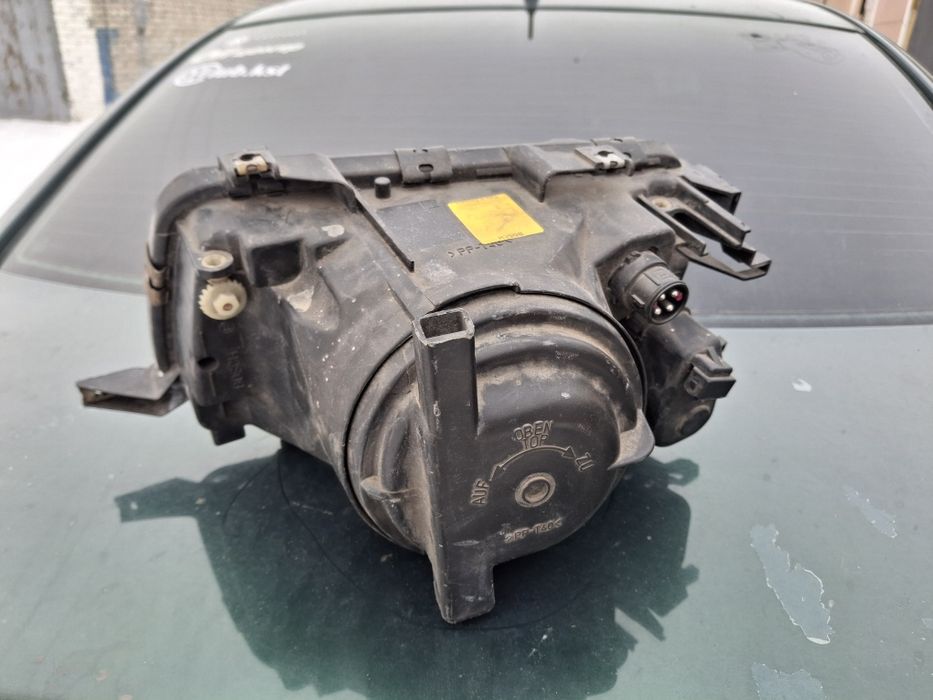 Фары на ауди 80 б4