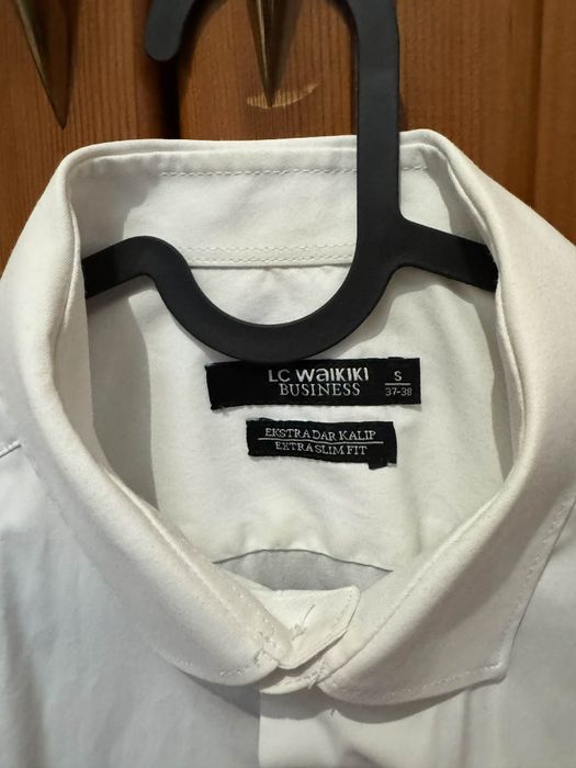 Чисто нова риза LC Waikiki