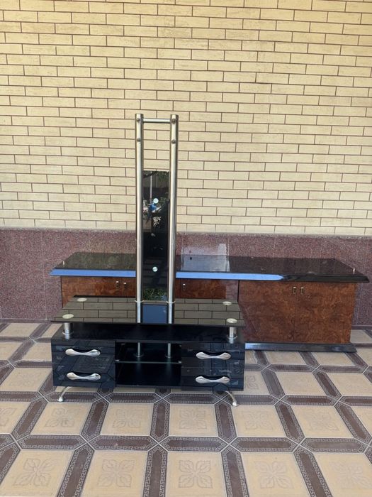 Горка в гостинную  и подставка для телевизора