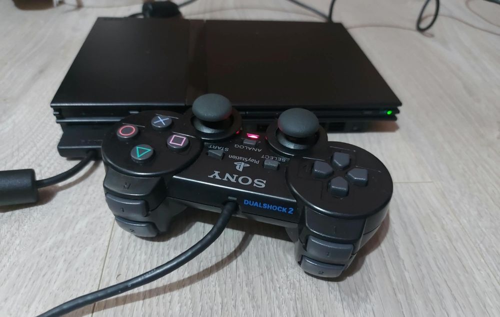 Playstation 2 model SCPH 70004