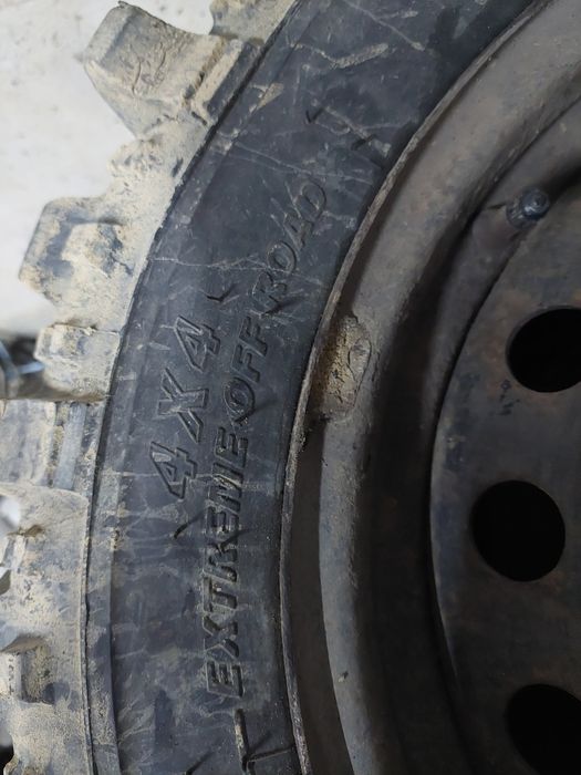 215/70/r16 simex/ offroad mitsubishi  jante