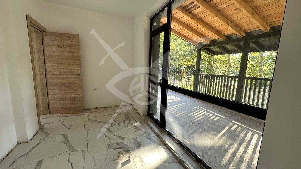 Продава се Многостаен апартамент в Приморско - 195 кв.м за 353 €/кв.м - Снимка #4