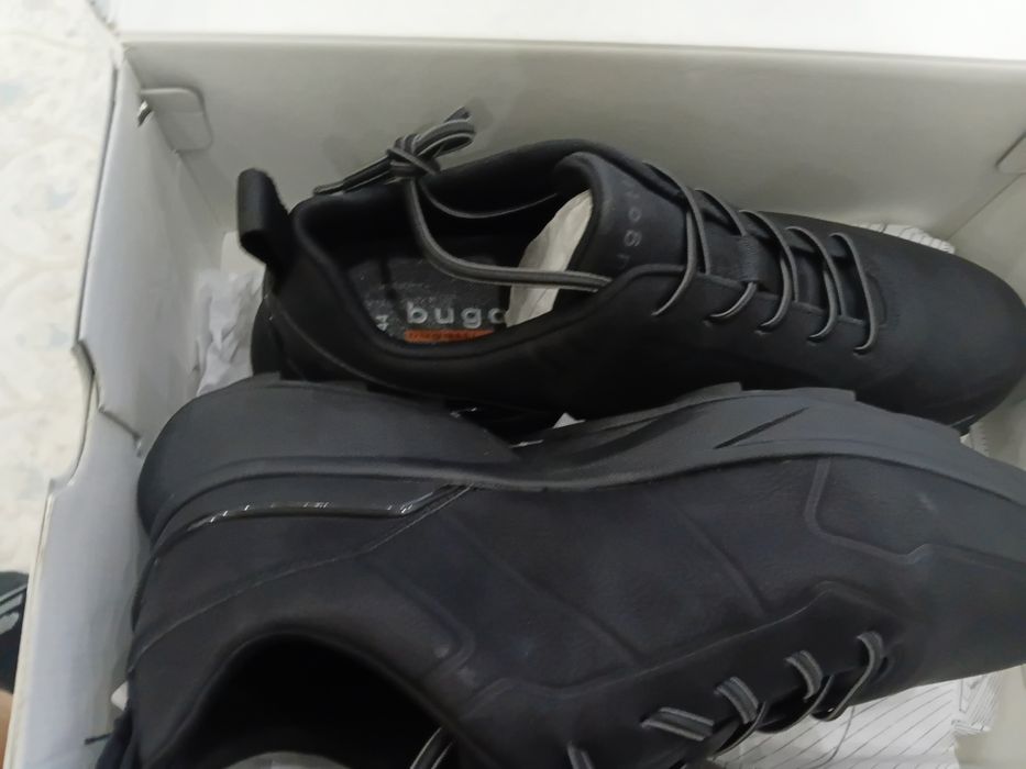 Bugatti оригинал 44 размер новые