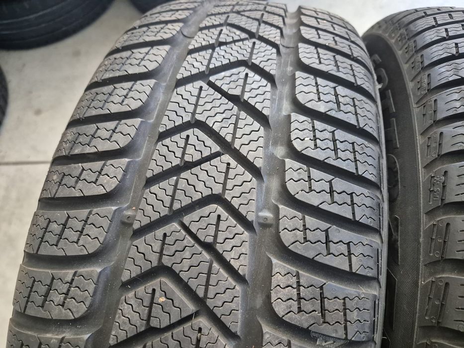 4 anvelope iarna Pirelli 235 55 17 ca si noi