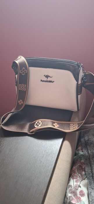 Нова малка,сладка и модерна чантичка