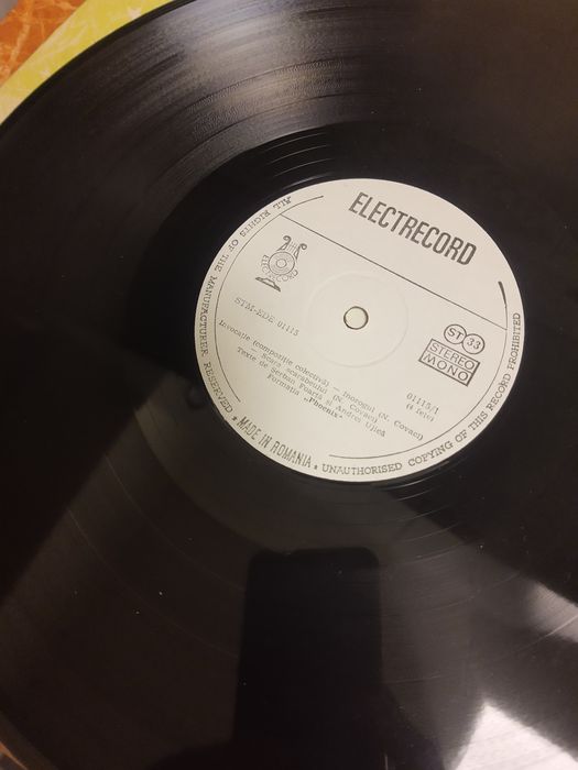 Vând vinil Phoenix stare foarte buna