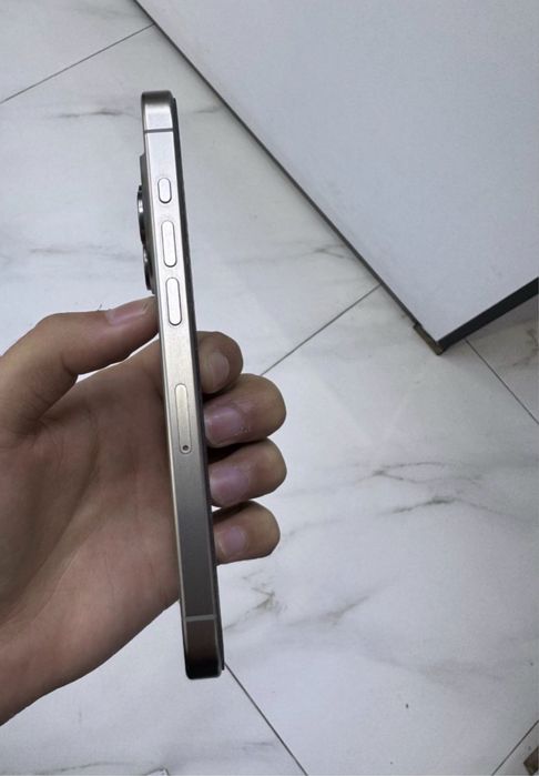 Iphone 15 pro 88% yomks