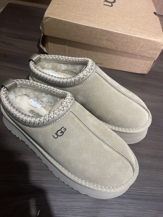 UGG Tazz noi in cutie