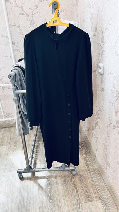 Продам летние платья по 1000