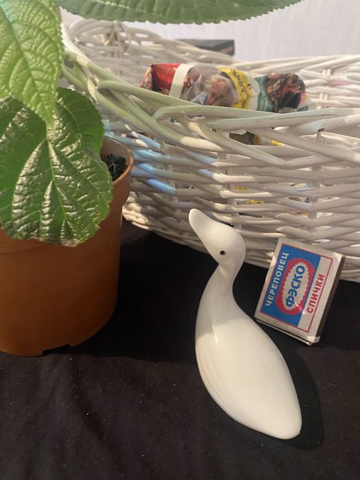 Статуэтки из форфора  прошлого века современные